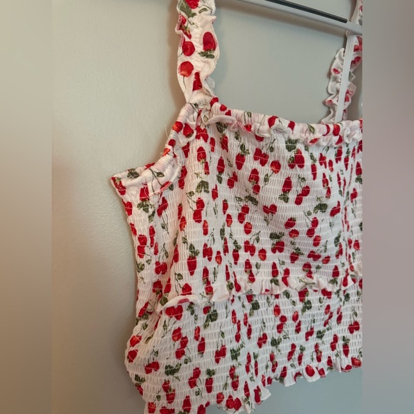 Rue21 Cropped Cherry Tank NWT - Picture 2 of 7